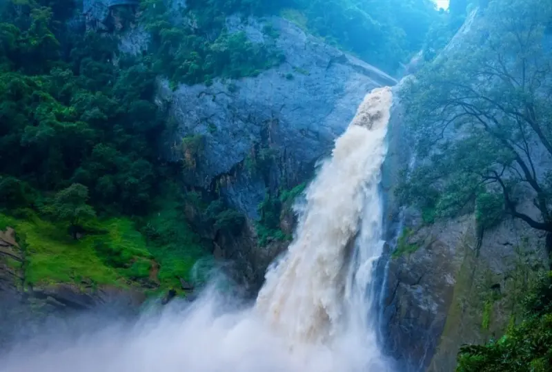 Dunhinda Wasserfall Dunhinda Wasserfall