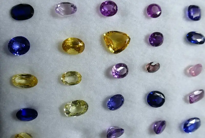 Edelstein-Einkauf in Kandy Edelstein-Einkauf in Kandy